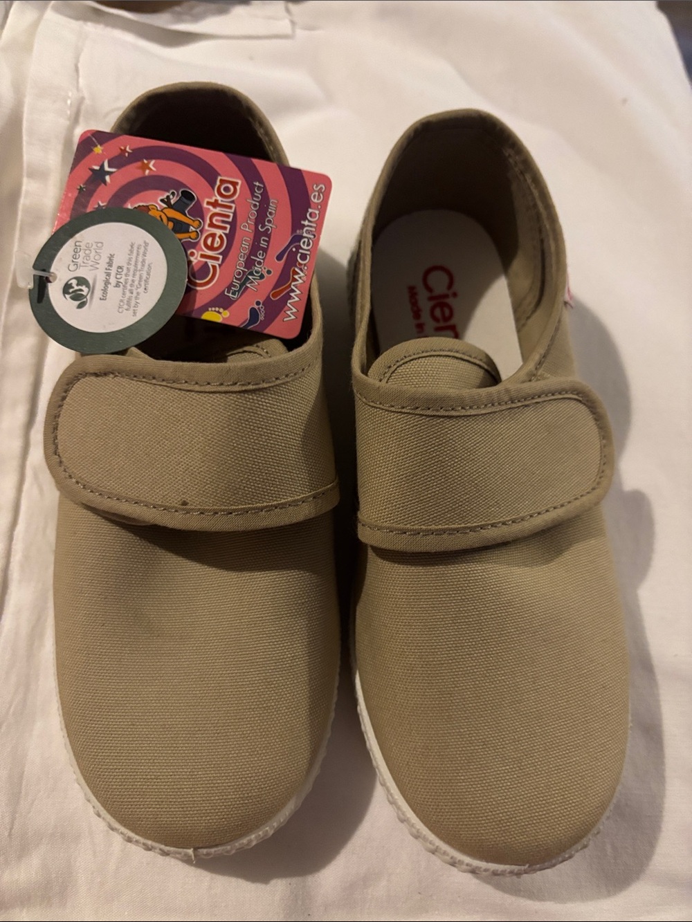 NWT Cienta Kids Canvas Sneaker - Beige/Tan